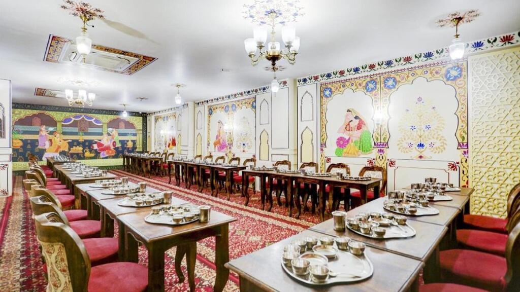 The Royal Ville Agra - Family & Corporate Hotel Exterior photo