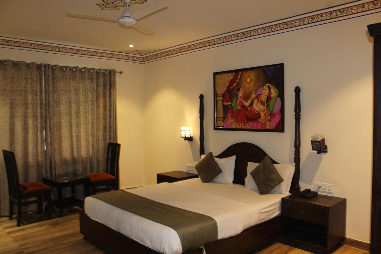 The Royal Ville Agra - Family & Corporate Hotel Exterior photo