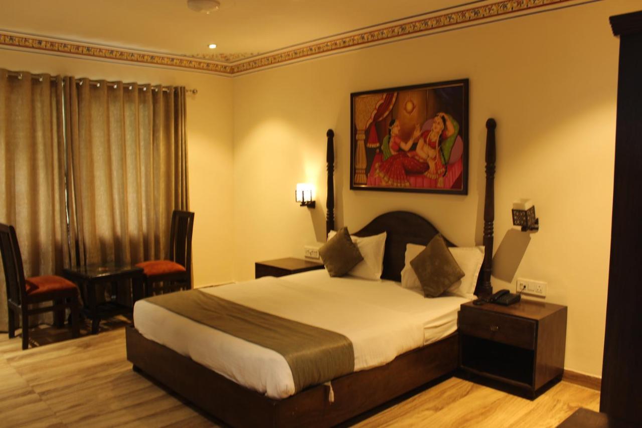 The Royal Ville Agra - Family & Corporate Hotel Exterior photo