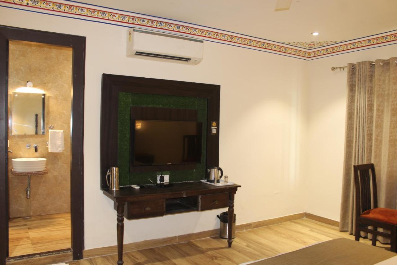 The Royal Ville Agra - Family & Corporate Hotel Exterior photo