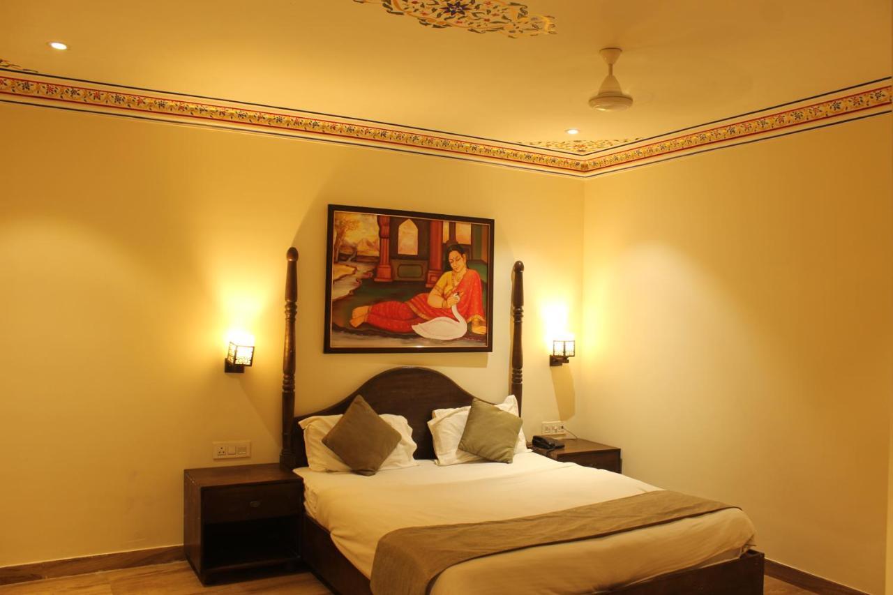 The Royal Ville Agra - Family & Corporate Hotel Exterior photo