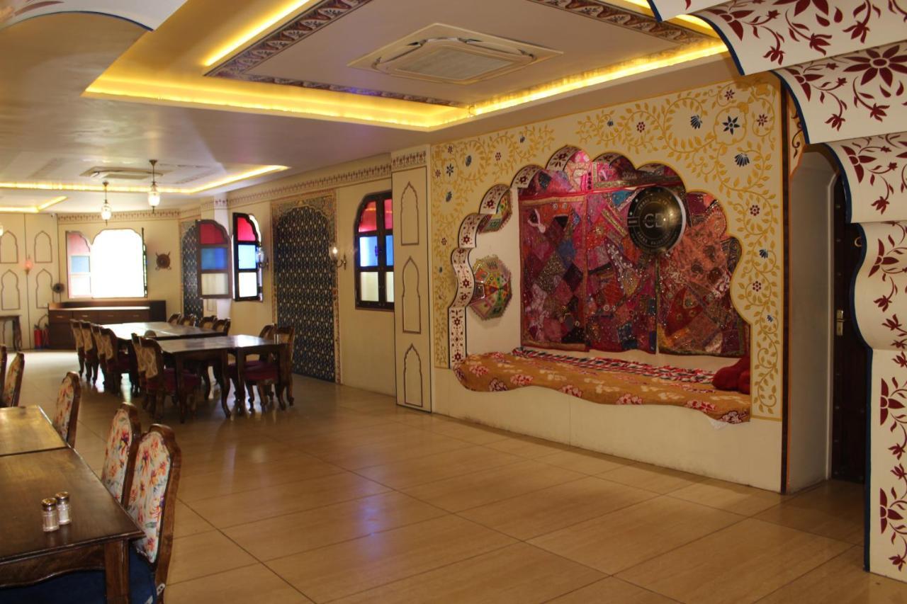 The Royal Ville Agra - Family & Corporate Hotel Exterior photo