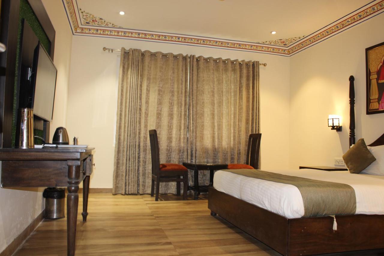The Royal Ville Agra - Family & Corporate Hotel Exterior photo