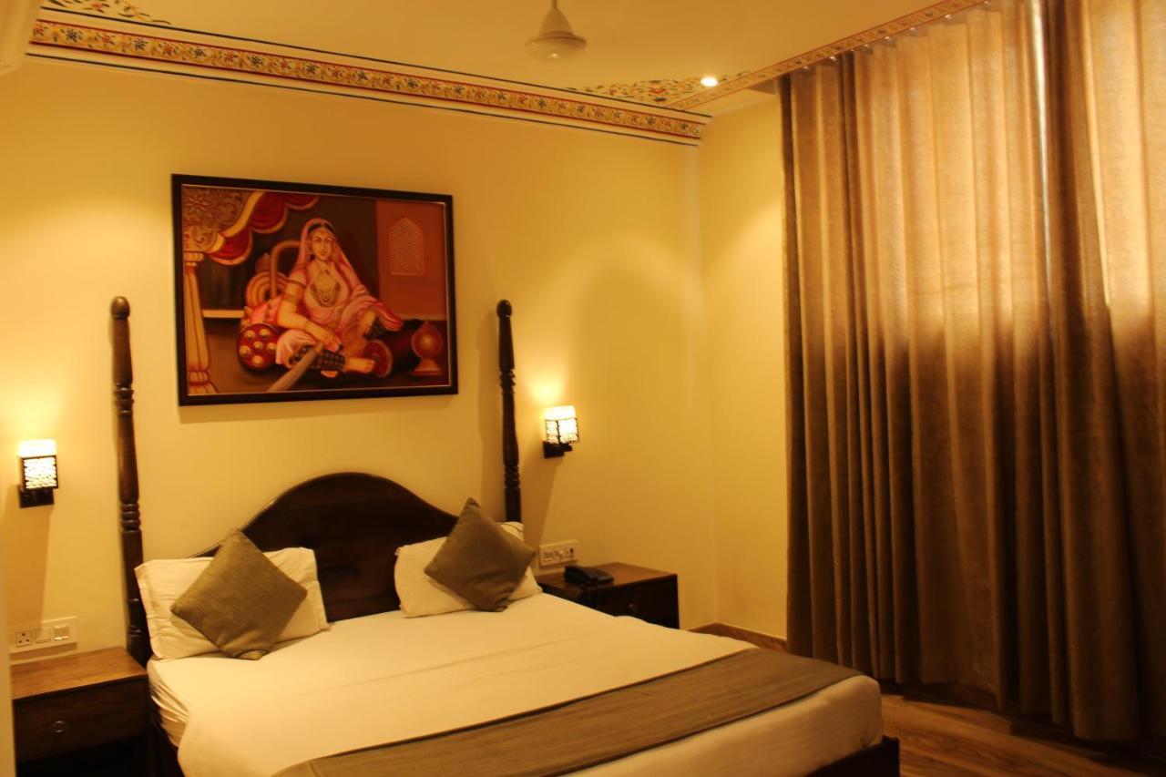 The Royal Ville Agra - Family & Corporate Hotel Exterior photo