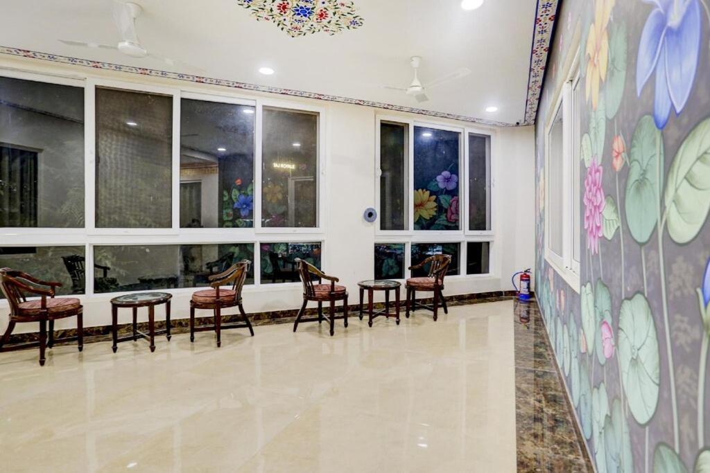 The Royal Ville Agra - Family & Corporate Hotel Exterior photo