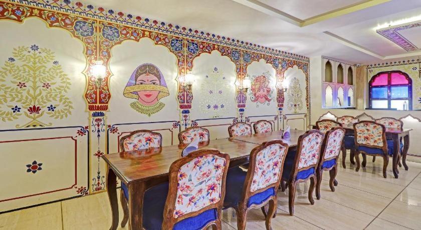 The Royal Ville Agra - Family & Corporate Hotel Exterior photo