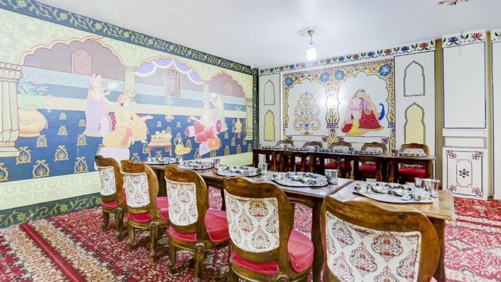 The Royal Ville Agra - Family & Corporate Hotel Exterior photo